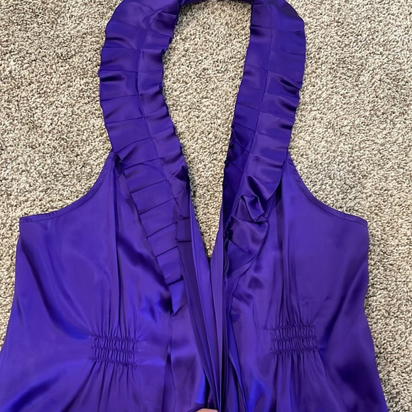 Gorgeous BCBG halter top - Picture 2 of 3